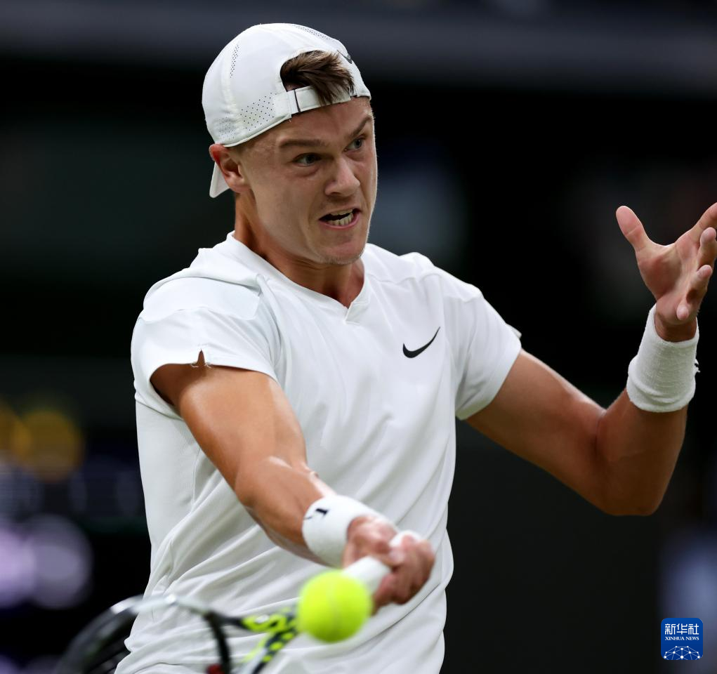 極的跑動和 極的跑動和