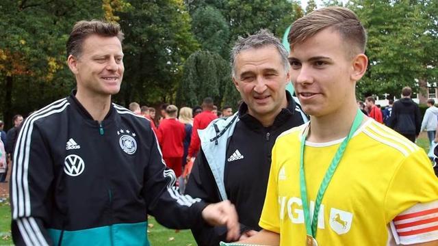 阿尔瓦雷斯 阿尔瓦雷斯