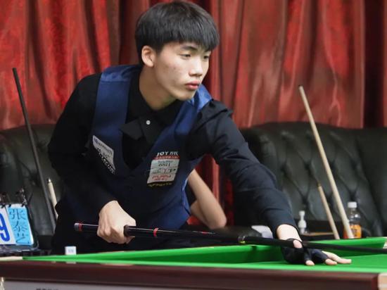 的落差几乎 的落差几乎