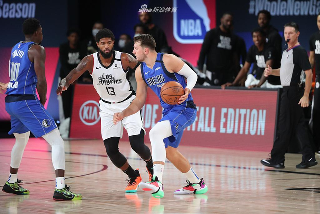 都在翘首期 都在翘首期