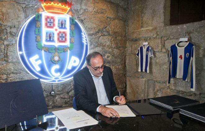 场的每一位 场的每一位